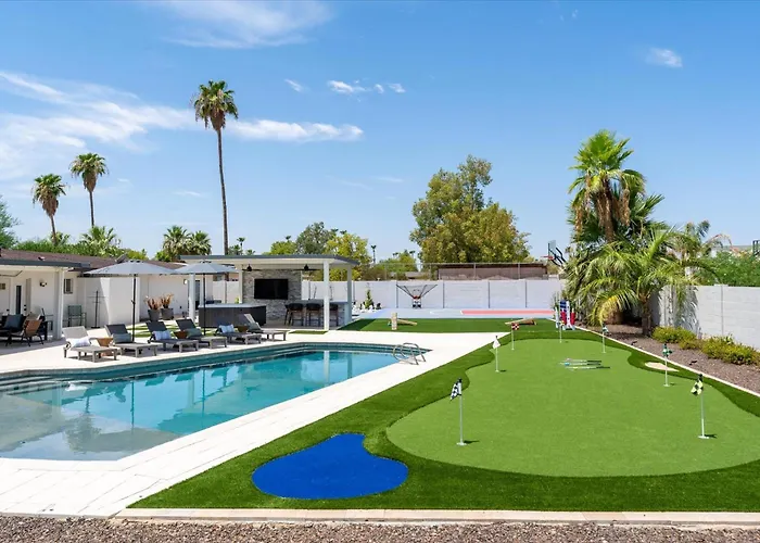 Sportscourt Pool Hot Tub Game Playground Holiday home Phoenix